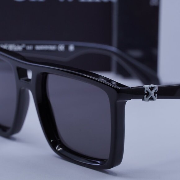 Off-White OERI13W STRATFORD 1007 Square Sunglasses – Black/Grey - Picture 4 of 9